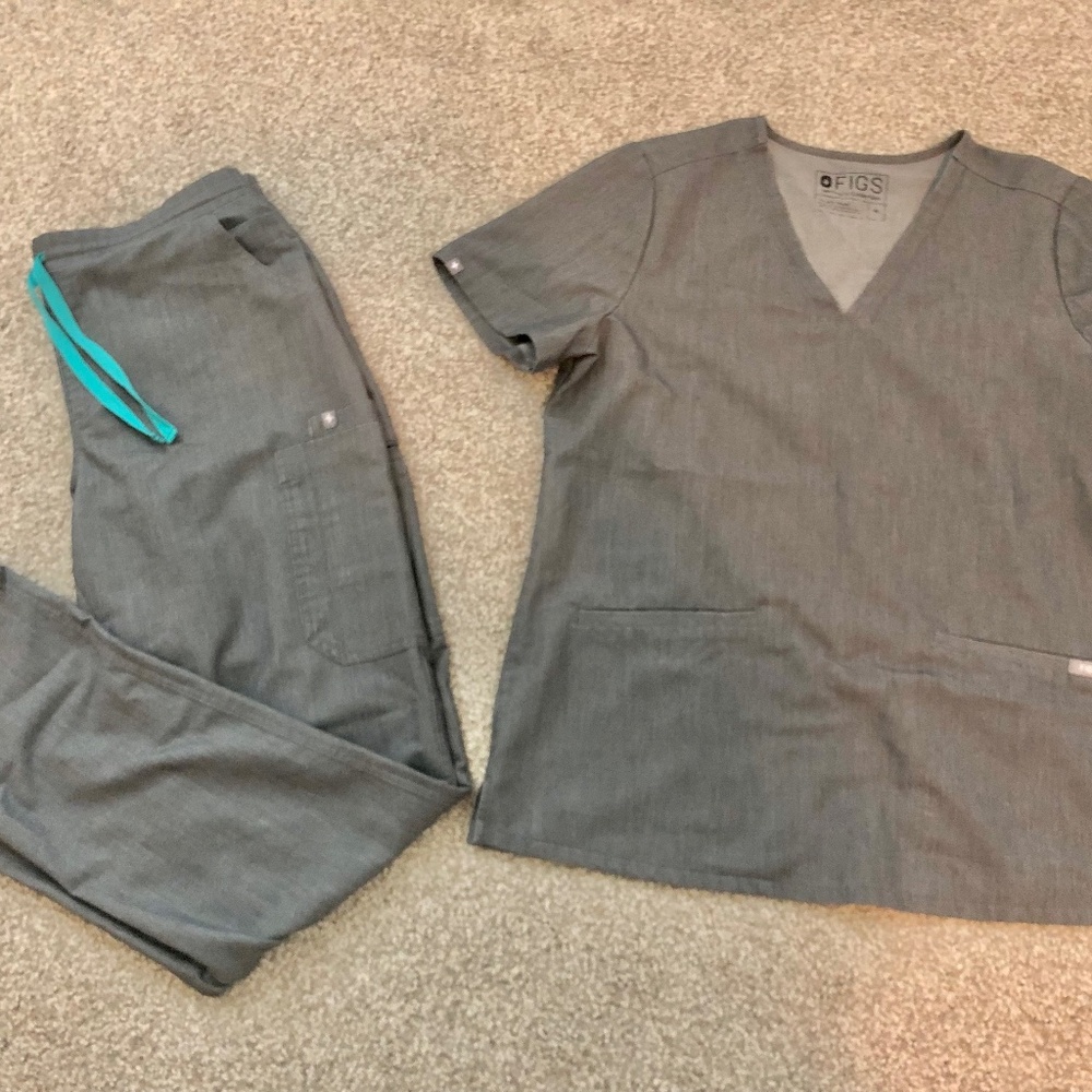 Figs Graphite Scrubs Set Women’s